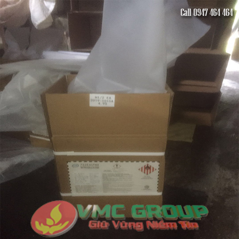 SƠN GỖ NITRO CELLULOSE 1/2 SƠN GỖ NITRO CELLULOSE 1/2