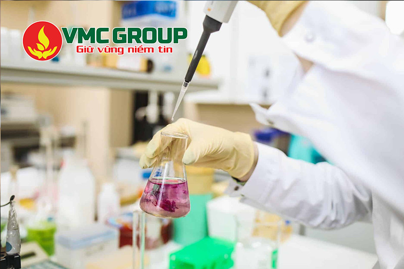 Trang bị đầy đủ thiết bị bảo hộ khi sử dụng axit sunfuric