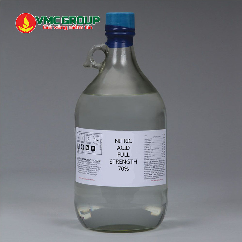 Nitric acid có dạng lỏng không màu