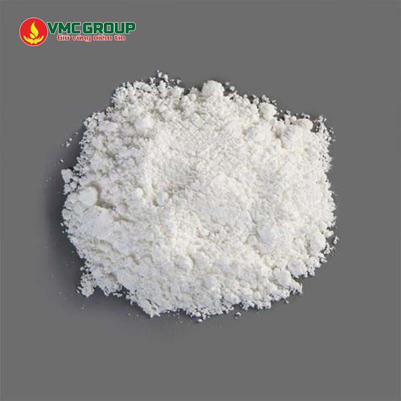 Barium sulfate là chất rắn có màu trắng