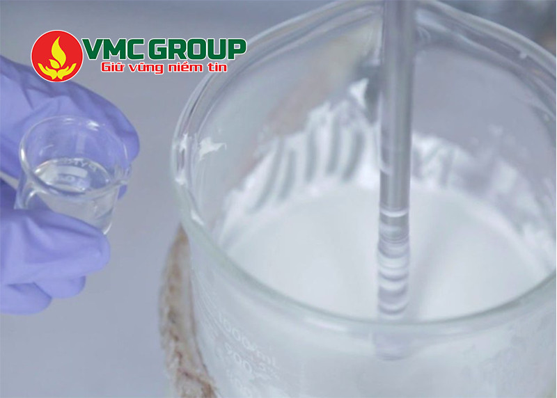 Aquagel 45 có dạng lỏng màu trong suốt