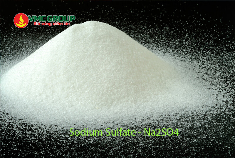 Na2SO4 có dạng bột tinh thể màu trắng