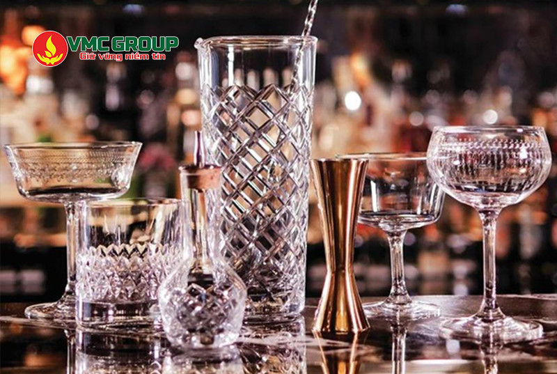 Na2SO4 được dùng nhiều trong ngành công nghiệp thủy tinh