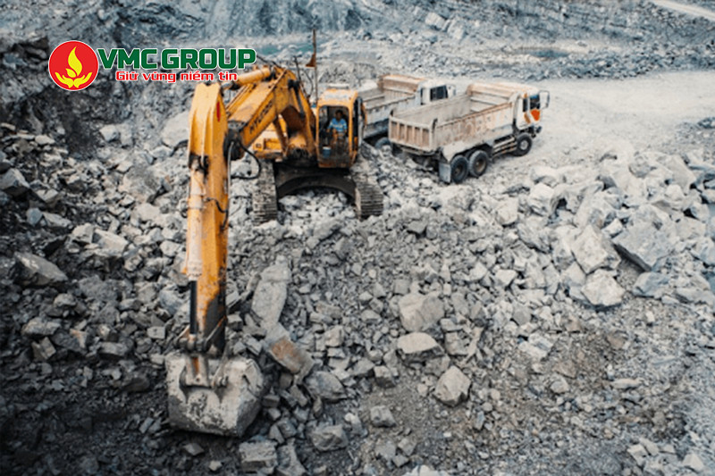 Sino Crack được dùng trong khai thác đá khối