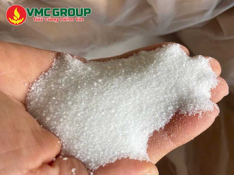Sodium Lauryl Sulfate (SLS)