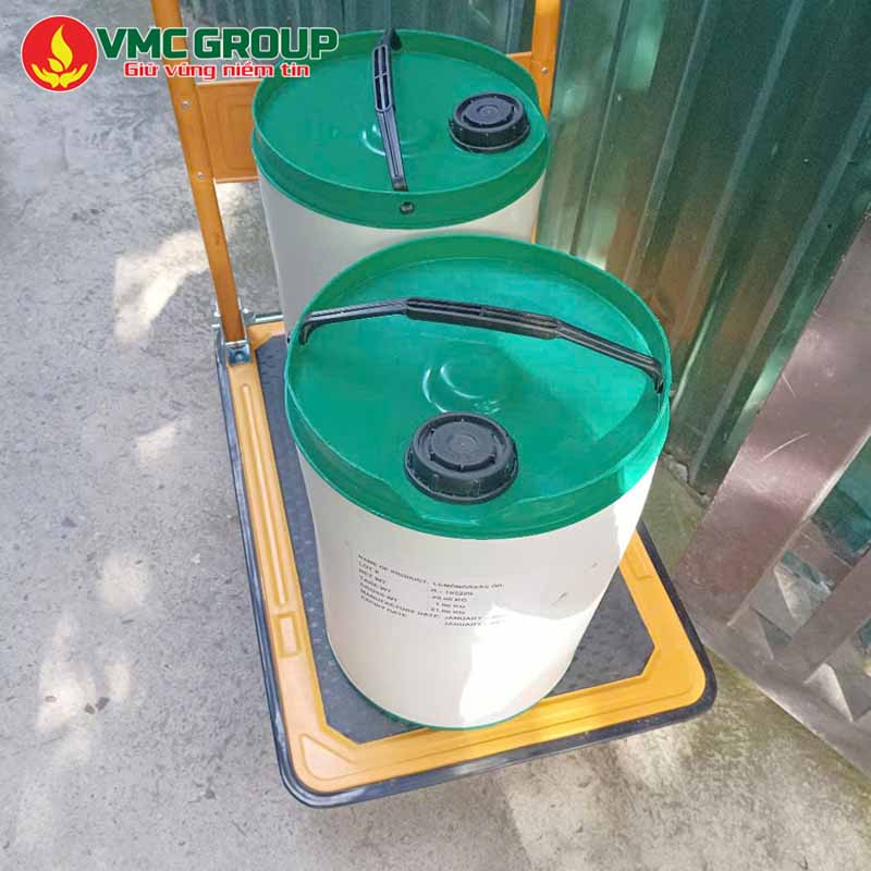 Mua tinh dầu sả chanh nguyên chất ở đâu?