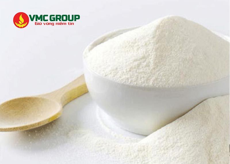 Đường Lactose có dạng bột mịn màu trắng