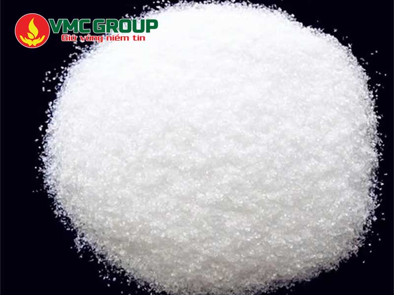 Sulfamic acid có dạng tinh thể màu trắng