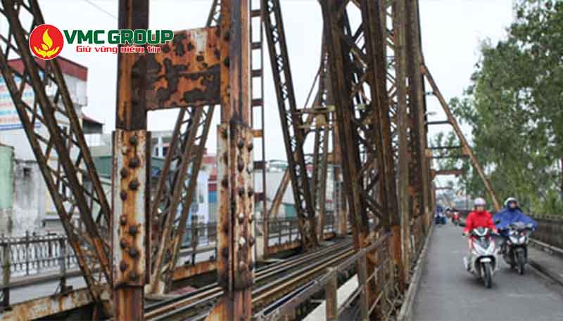 B05 tẩy rỉ dùng trong bảo dưỡng cầu thép