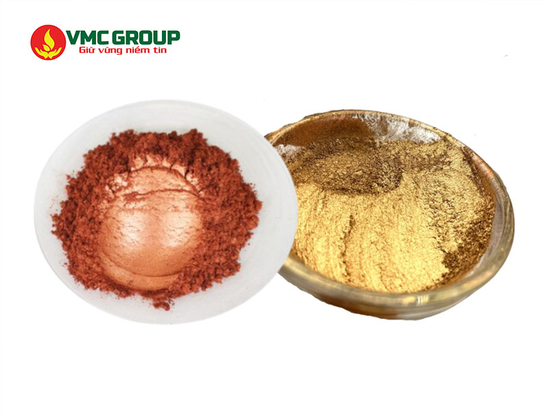 Nhũ đồng có dạng bột màu ánh đỏ hoặc ánh vàng