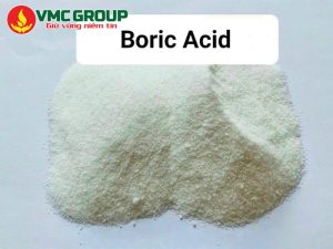 Boric acid có dạng rắn màu trắng